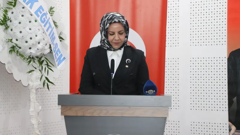 Türk Sağlık-Sen Adıyaman Şube Başkanlığı’na Fidan Karakuş seçildi  