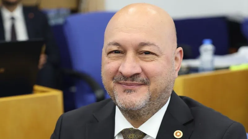 Milletvekili Resul Kurt: ‘Adıyaman’da gençlik ve spor yatırımlarının artırılması gerekiyor’  - Videolu Haber