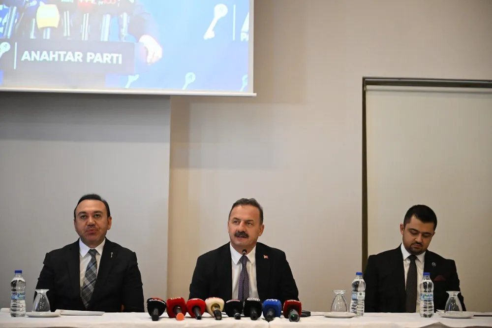 YAVUZ AĞIRALİOĞLU: MANİSA’DA ZEYTİN ÜRETCİLERİNİN SORUNLARINA KARŞI KOMİSYON KURULSUN