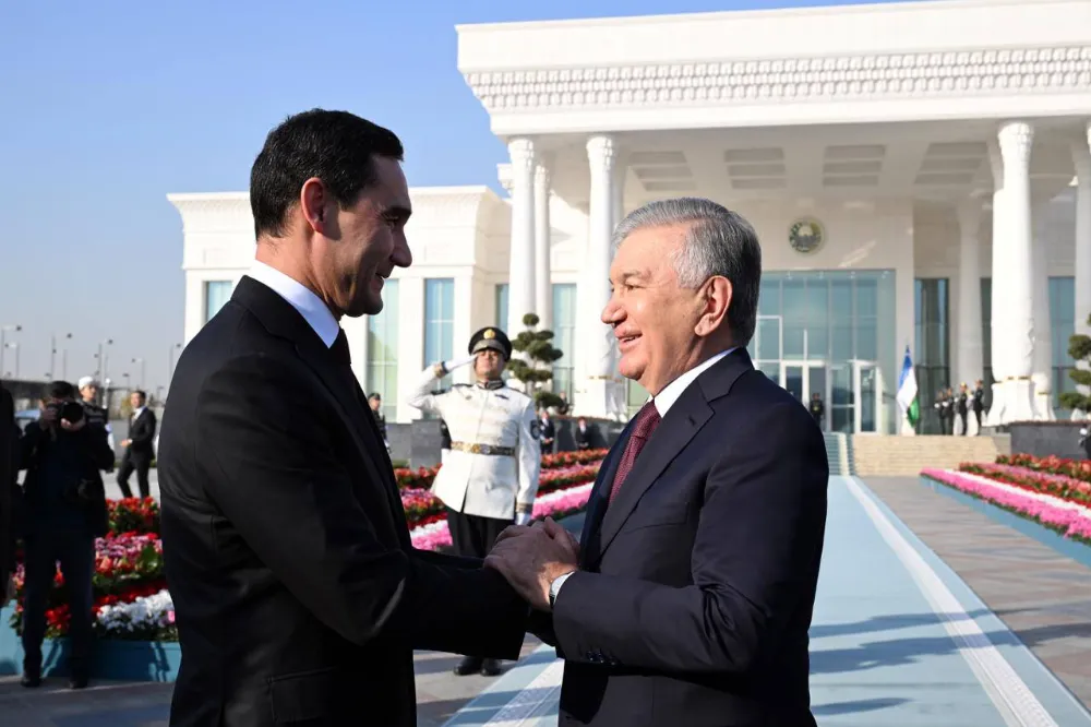 O‘zbekiston Prezidenti Turkmaniston Prezidentini samimiy kuzatib qo‘ydi