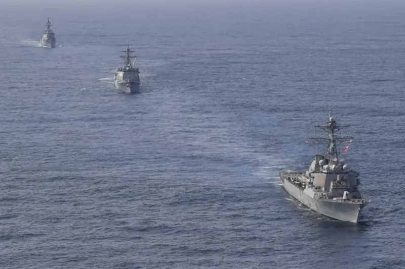 Japonya ile Güney Kore arasındaki gerginlik nedeniyle ortak deniz tatbikatı ertelendi