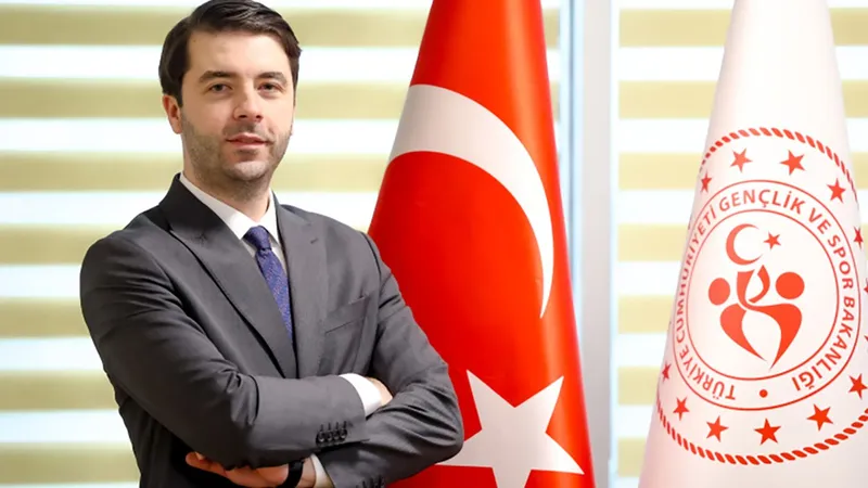 Dr. Enes Efendioğlu 2. kez CDEJ yönetimine seçildi