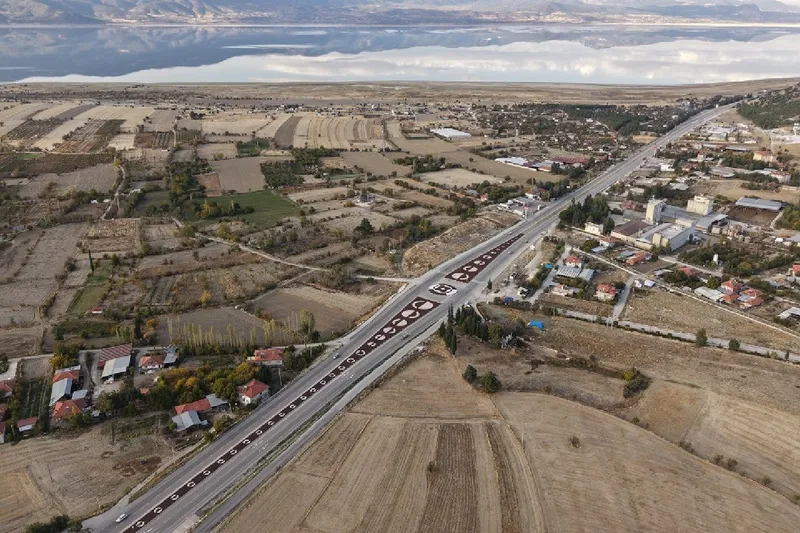 Burdur-Tefenni-Çavdır yolu hizmete açıldı