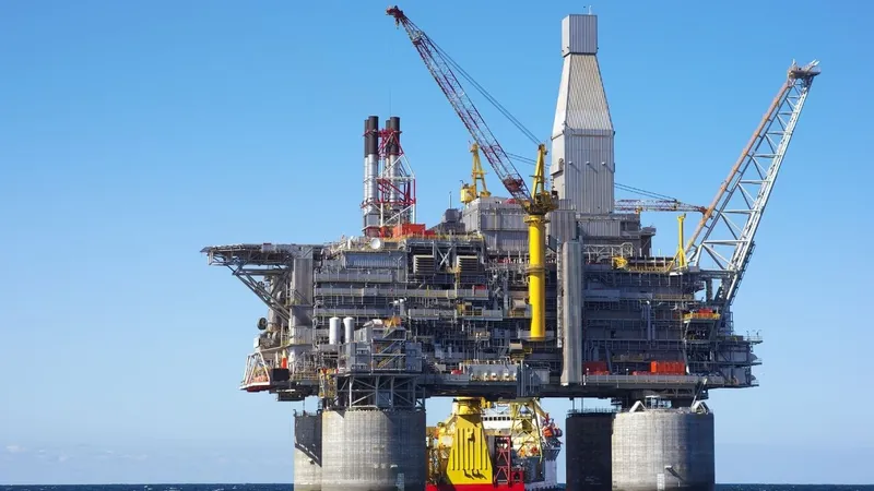 Brent petrol geriledi: Varil fiyatı 62,12 dolara düştü