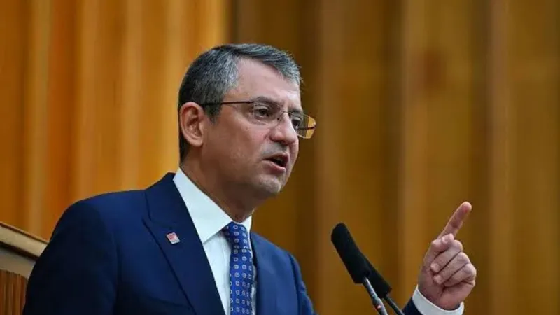 Özel’den Mansur Yavaş soruşturmasına sert tepki: ‘İmamoğlu’na yapılan itibar suikastının aynısını yapmak istiyorlar’ 