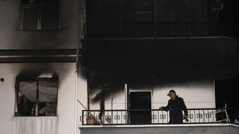 Ankara’da apartman dairesinde patlama: Bir kişi yaralı