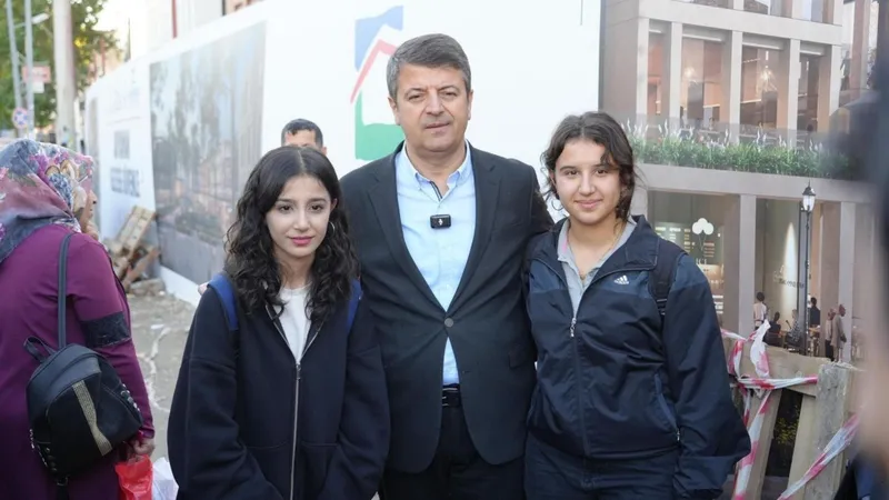 Başkan Tutdere’den gençlere müjde: İndere otobüslerinin son seferi 20.00’a alındı  - Videolu Haber