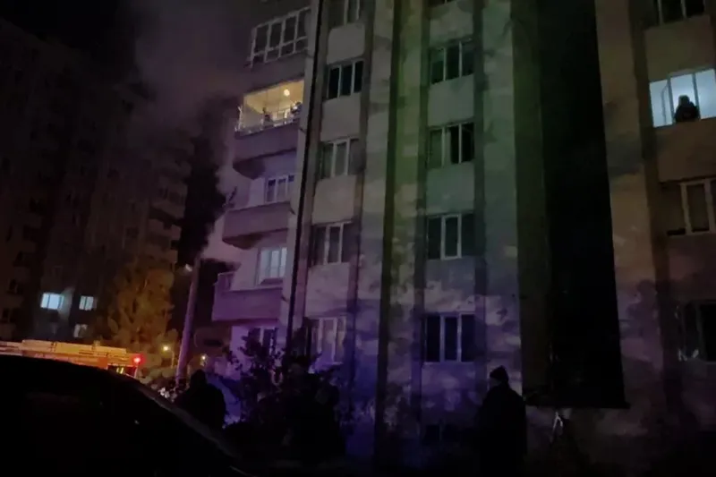 Kütahya’da apartman yangını: Bir ölü, 2 yaralı