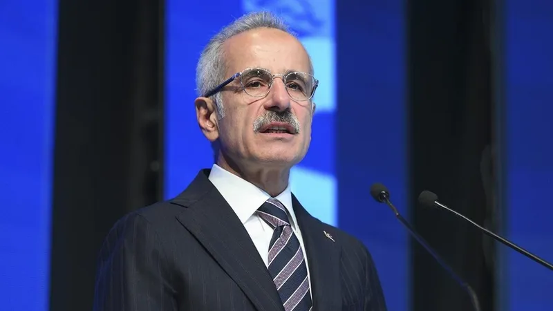 Bakan Uraloğlu: Zararlı içeriklere karşı daha sıkı dijital denetim geliyor