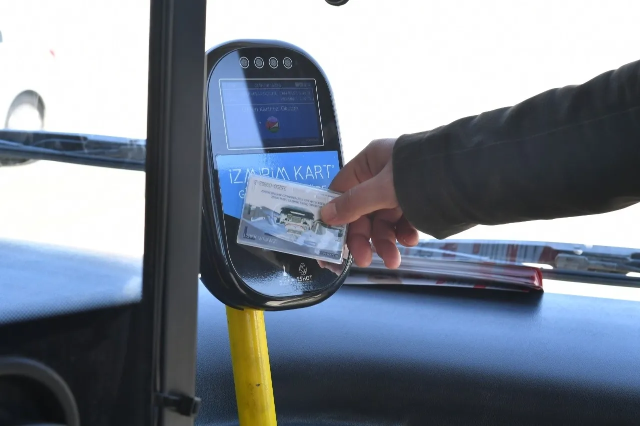 İzmir’de “Genç İzmirim Kart” dönemi 1 Aralık’ta başlıyor