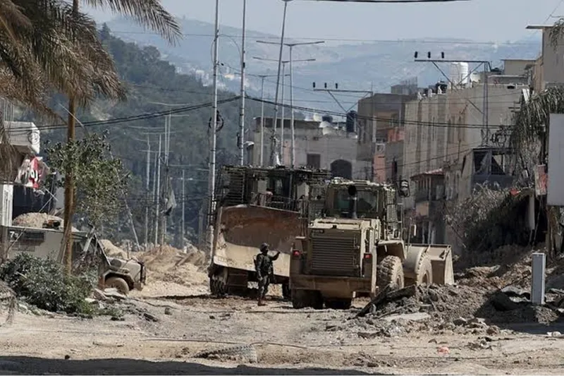 İşgal, Tubas şehrinde Filistinlilere yönelik saldırılarını üçüncü günde sürdürüyor