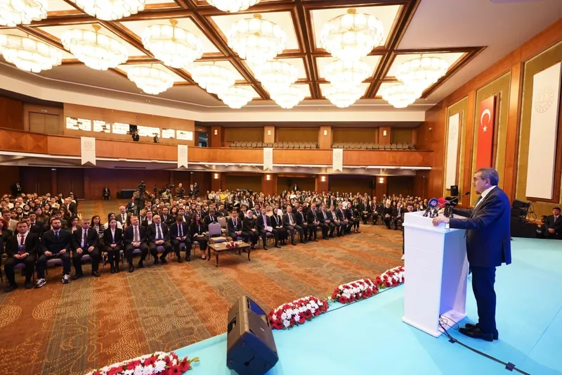 Bakan Tekin: 22 bin 487 öğrenci YLSY bursundan yararlandı