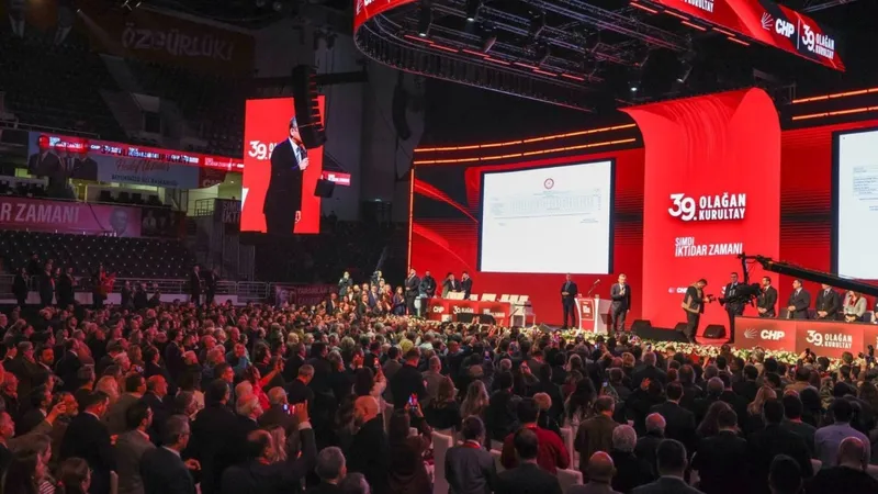 CHP Kurultayı’nda “İktidar” mesajı: Özgür Özel 4. kez seçildi 