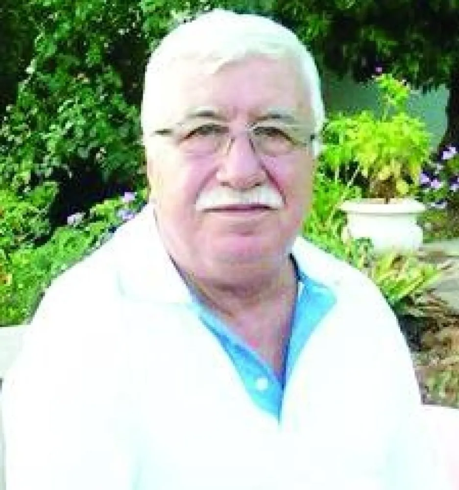  Ahmet Gülhan  85 yaşında vefat etti.