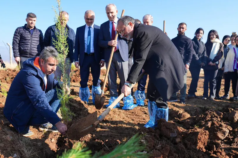 Bingöl’de “Yeni Nesil Akıllı Meyvecilik” dönemi başladı