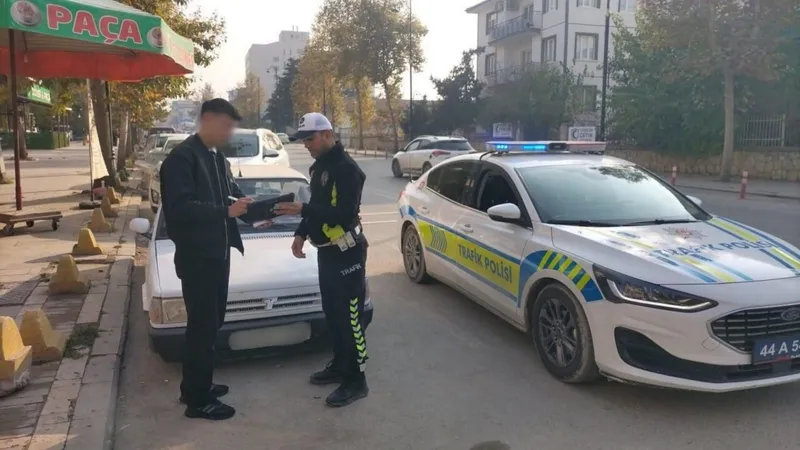 Malatya’da drift ihlaline geçit yok: Sürücü yakalandı, araç trafikten men edildi  - Videolu Haber