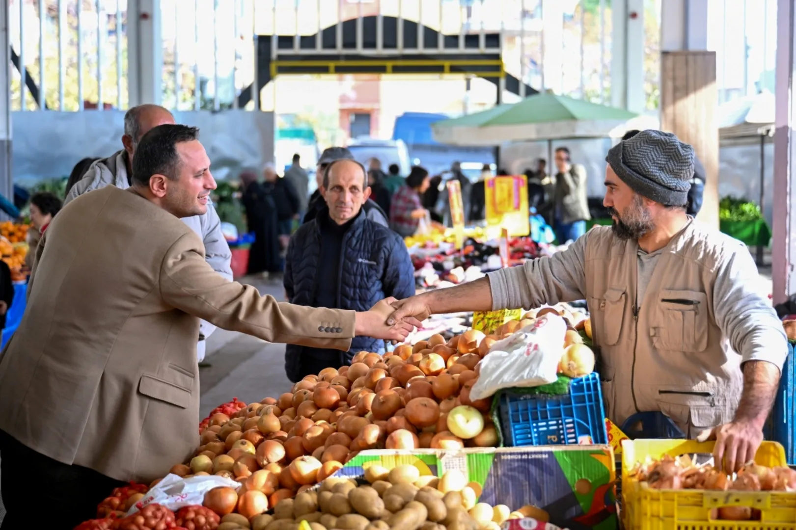 İzmir Bornova’da Pazaryeri ziyareti ve denetimi