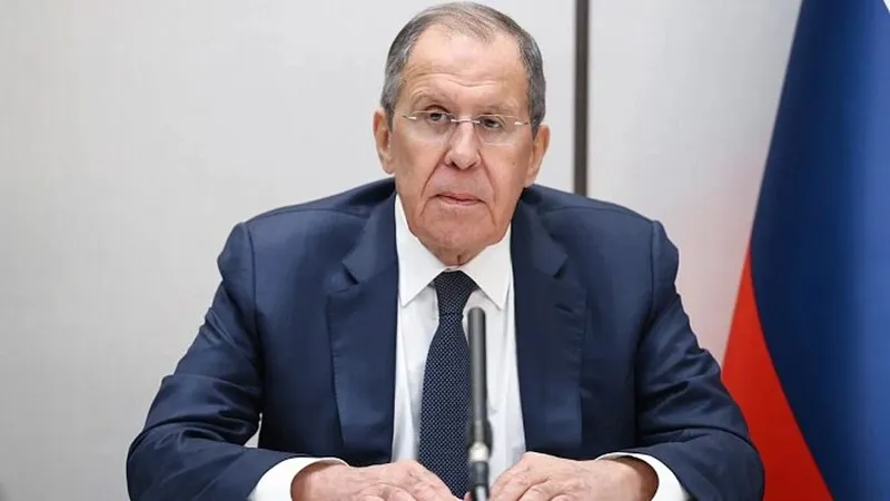 Lavrov: Avrupa savaş kararı alırsa buna hazırız
