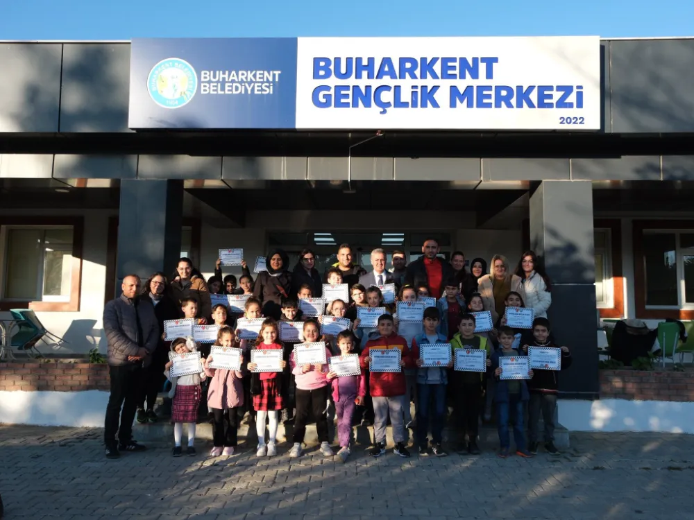 Buharkent gençlik merkezinde satranç coşkusu