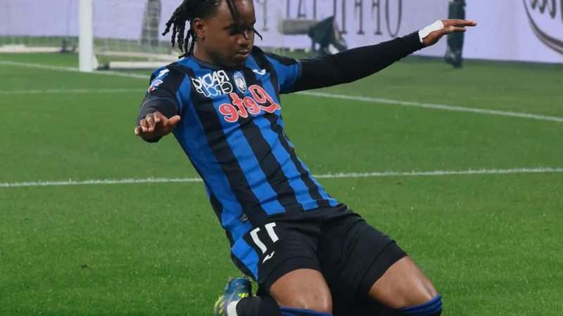 Galatasaray, Fenerbahçe derbisi sonrası Ademola Lookman için resmi teklif yaptı 