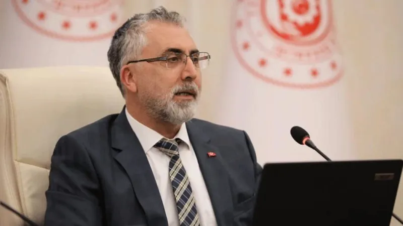Bakan Işıkhan: Asgari ücret masasında 3 kesimi de görmek istiyoruz