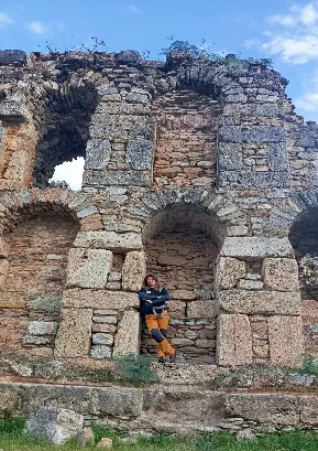 dış mekan, harabeler, gökyüzü, bozmak, mahvetmek içeren bir resim

Açıklama otomatik olarak oluşturuldu