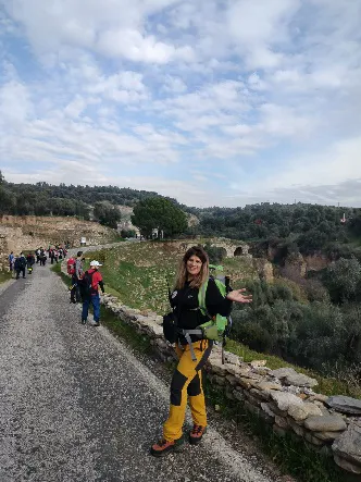 dış mekan, gökyüzü, ayakkabı, bulut içeren bir resim

Açıklama otomatik olarak oluşturuldu