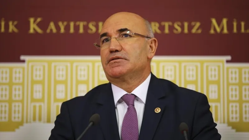 Milletvekili Tanal AK Parti’yi hedef aldı: ‘Milletin alın teri değersizleştirildi, Türk lirası pula döndü’ 