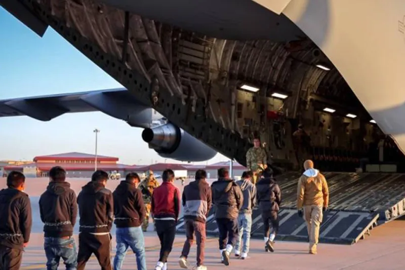 ABD uçağı 172 Venezuelalı göçmeni Caracas