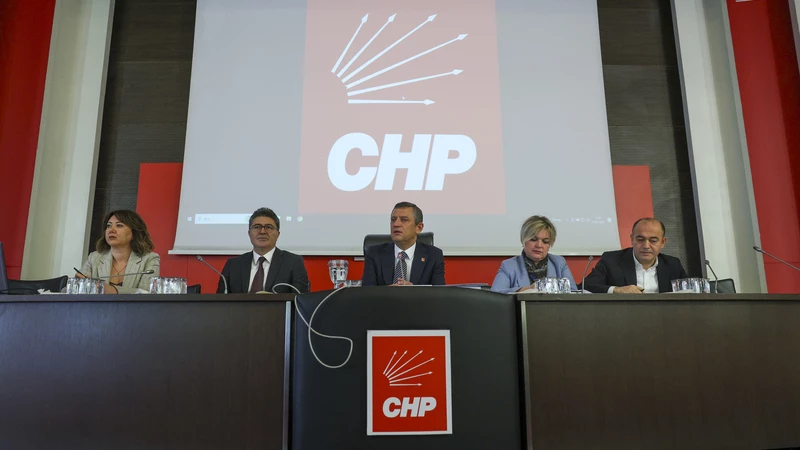 CHP Parti Meclisi’nden MYK’ya yetki: Cumhurbaşkanı adaylığı için ön seçim takvimi belirlenecek 