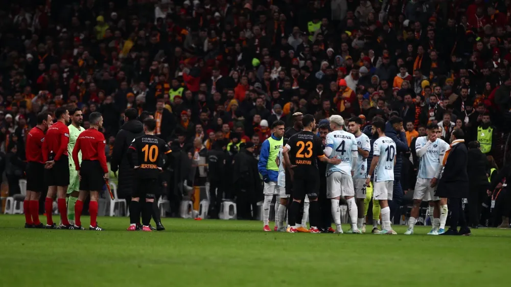 İki takımlı lig toplumsal gerilimi körüklüyor