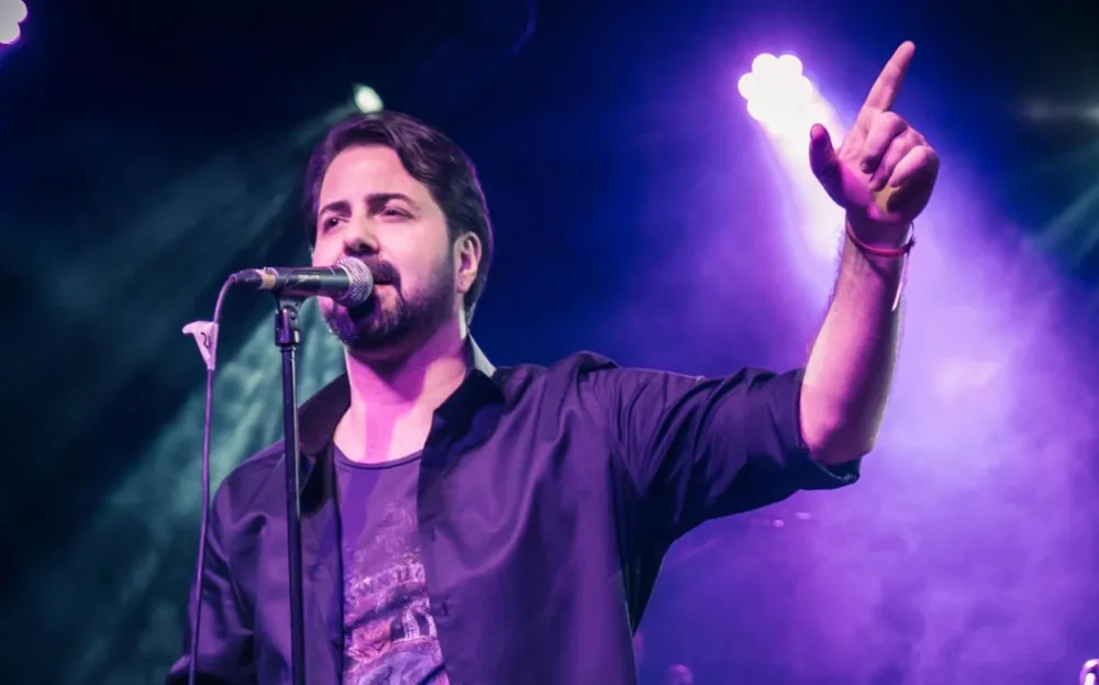 Moğollar solisti Emrah Karaca’nın İzmir’de ilk solo konser heyecanı: Urla’yı sallayacak!