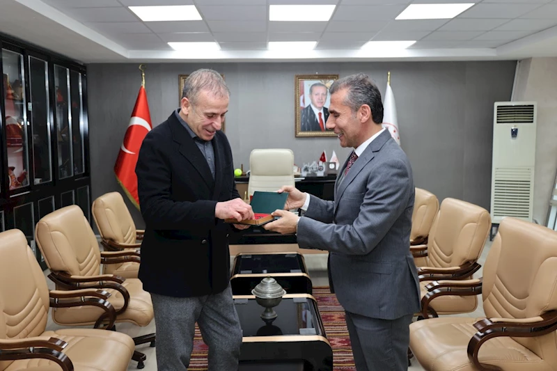 Adıyaman Gençlik ve Spor İl Müdürü Fikret Keleş, Teknik Direktör Abdullah Avcı