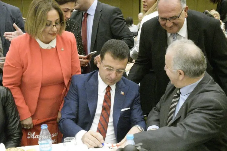 İmamoğlu CHP’nin cumhurbaşkanı adayı olmak için partisine başvuru yaptı