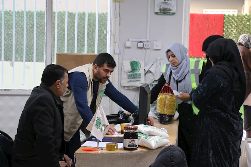 Umut Kervanı Ramazan ayı öncesi ihtiyaç sahiplerinin yüzünü güldürdü