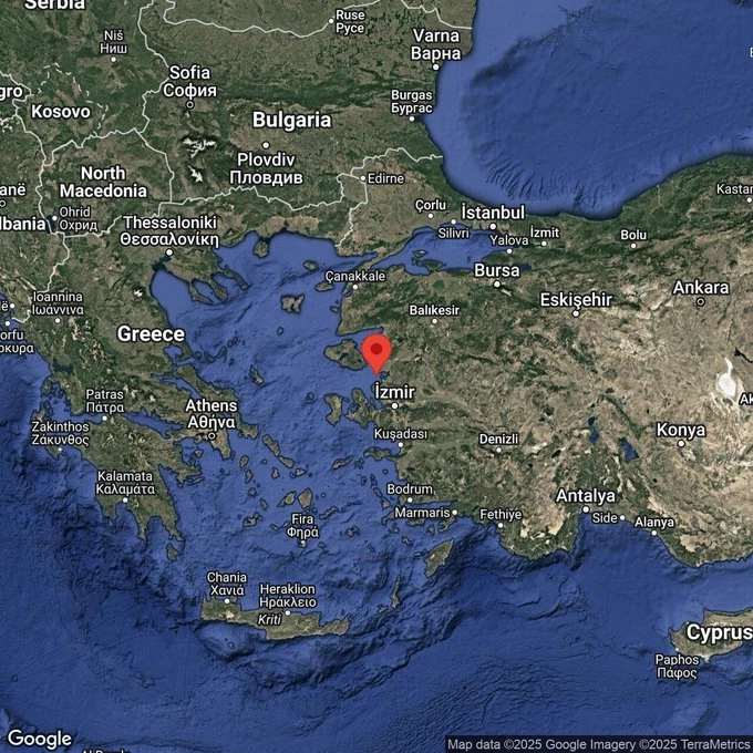 İzmir’in Dikili açıklarında 4.0 büyüklüğünde deprem meydana geldi 