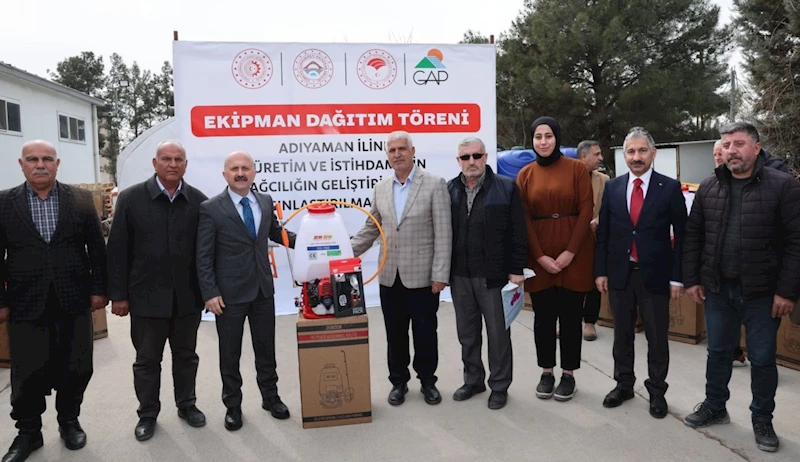 Adıyaman’da çiftçilere Motorlu Sırt Pülverizatörü ve Budama Makası dağıtıldı 