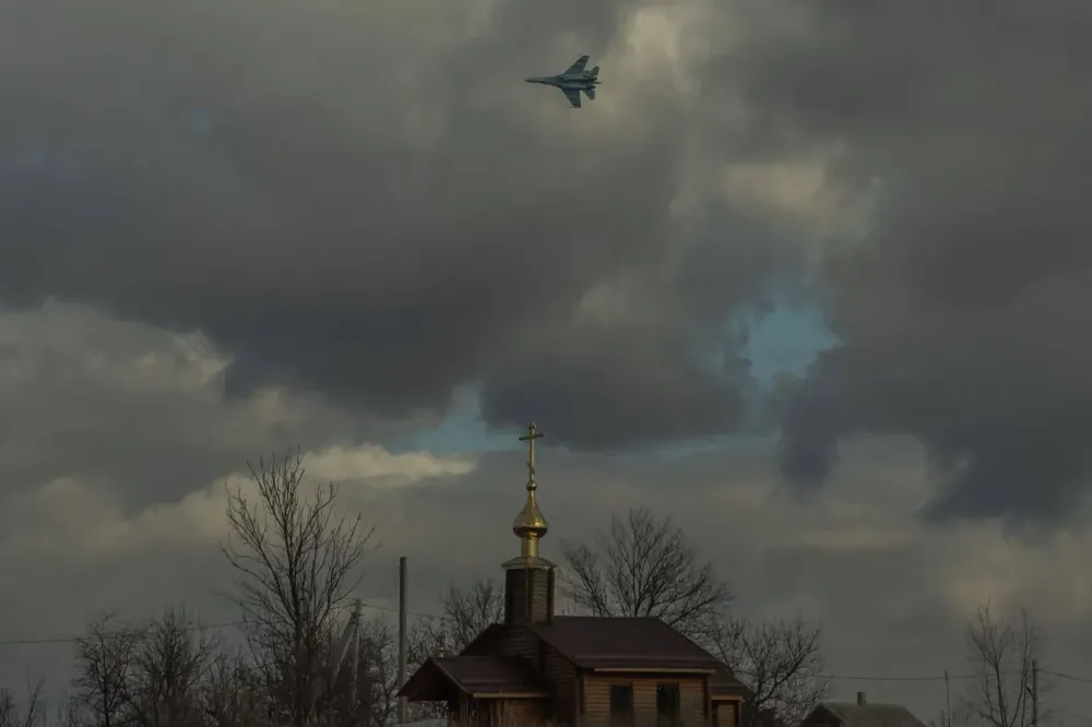 Ukrayna saldırısı nedeniyle Rus havalimanlarında uçuşlar askıya alındı