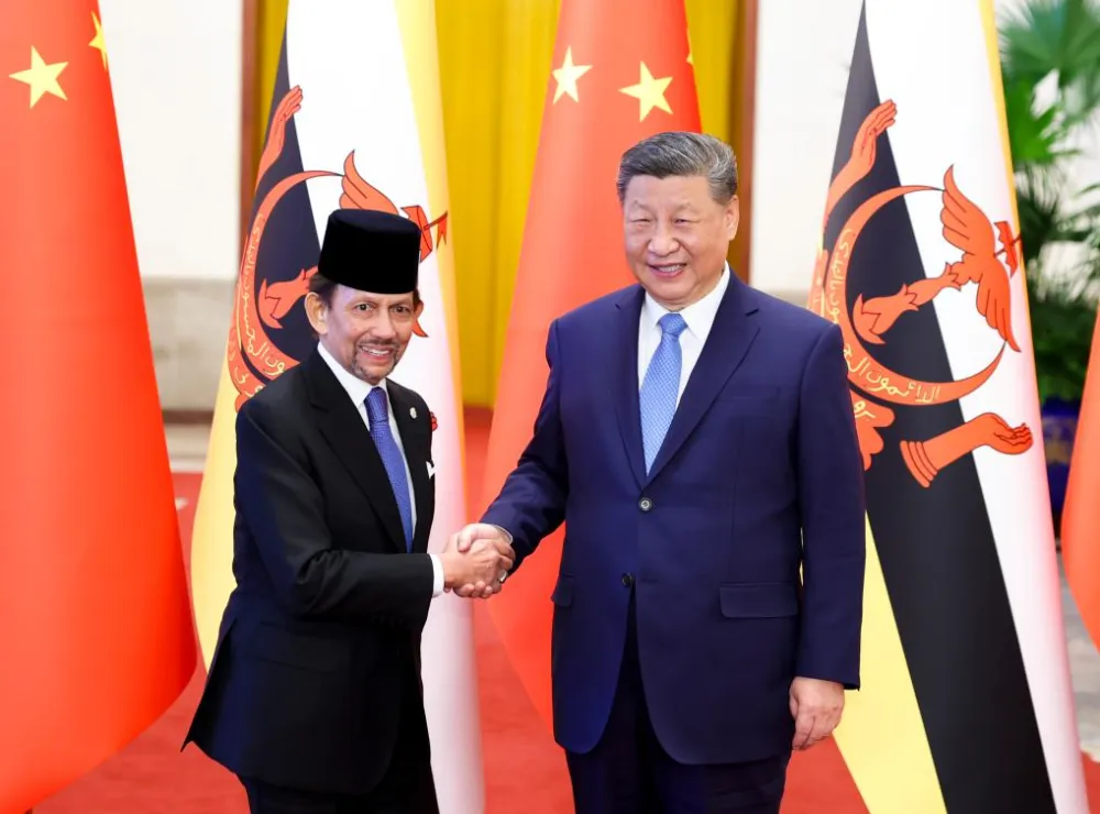 Xi, Brunei Sultanı ile görüştü
