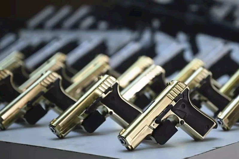 İstanbul’da çok sayıda silah ele geçirildi, 3 şüpheli tutuklandı