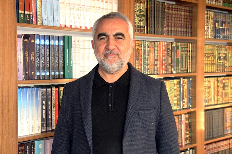 Doç. Dr. Ensari: İzzeti elde etmek istiyorsak Kur