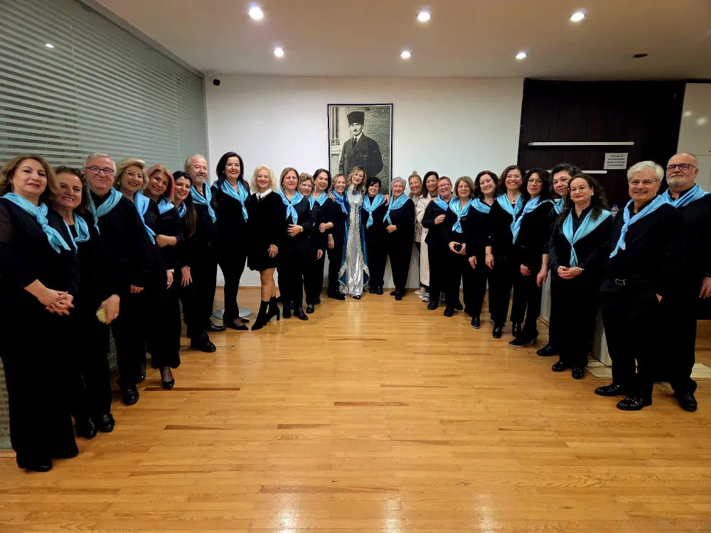 Antalya’da Türkülerle Büyüleyici Bir Gece