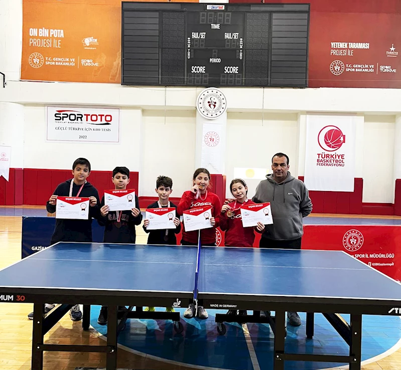 SANKO Okulları masa tenisinde şampiyon oldu 