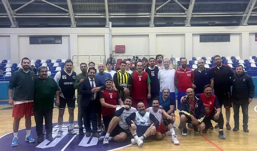 Erzurum’da 12 Mart Kurtuluş Etkinlikleri Kapsamında 3x3 Veteranlar Basketbol Turnuvası Düzenlendi
