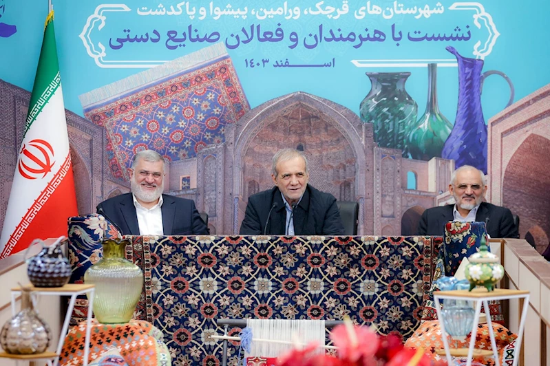  Pezeşkiyan: İran petrolüne yaptırım uygulamakla bize sorun çıkaramazlar