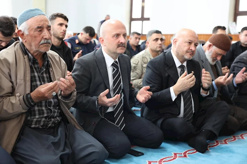 Yenipınar Camii’nde Şehitler İçin Mevlid-i Şerif Okundu 