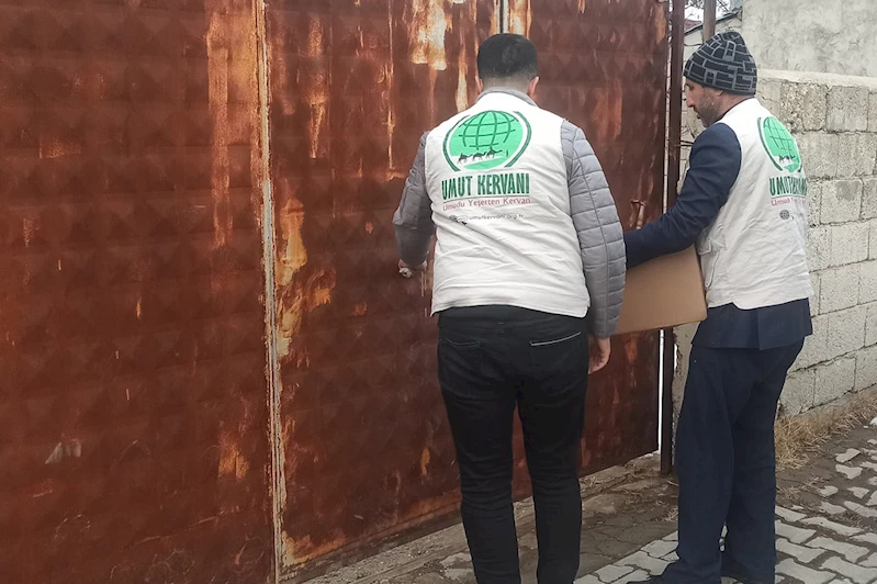 Umut Kervanı’ndan Erciş’te bayram yardımı
