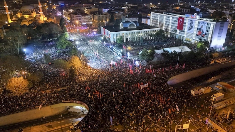 Özgür Özel’den Ekrem İmamoğlu’na destek: Medya eleştirisi ve boykot çağrısı 