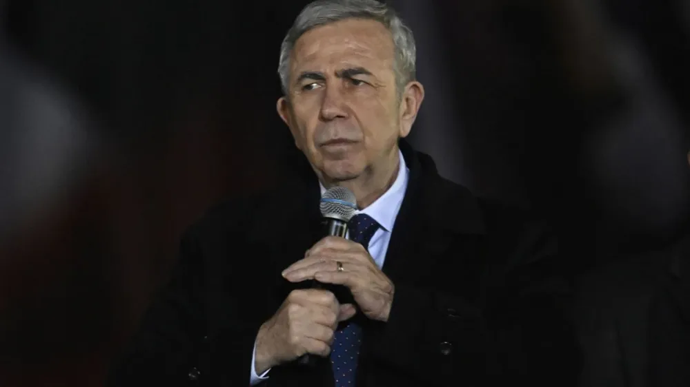 Adaylık sinyali mi, siyasete veda mı?