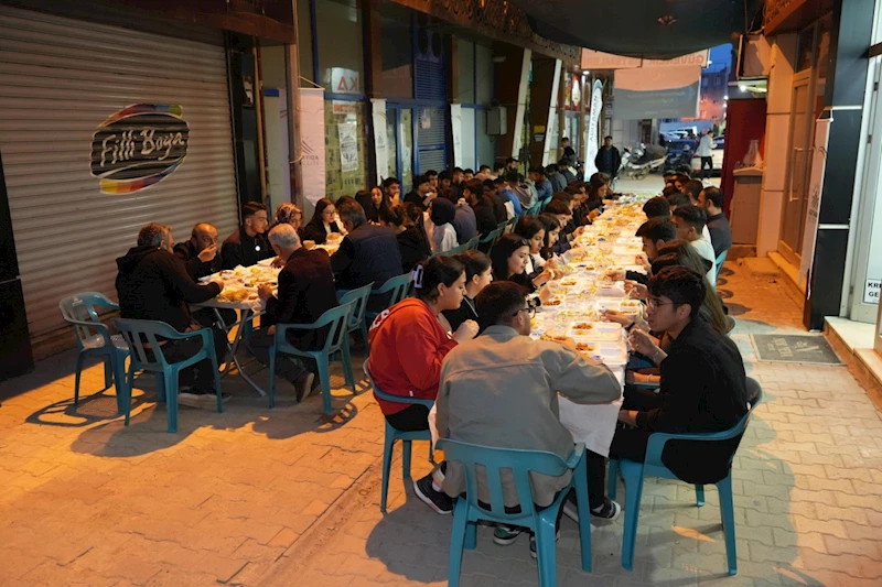 Başkan Tutdere, gençlerle iftar sofrasında buluştu  - Videolu Haber